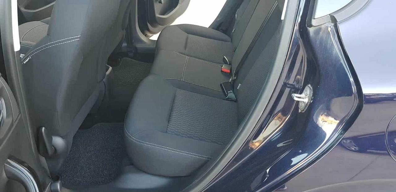 Peugeot 208 PureTech 82 Style "KM 9400"