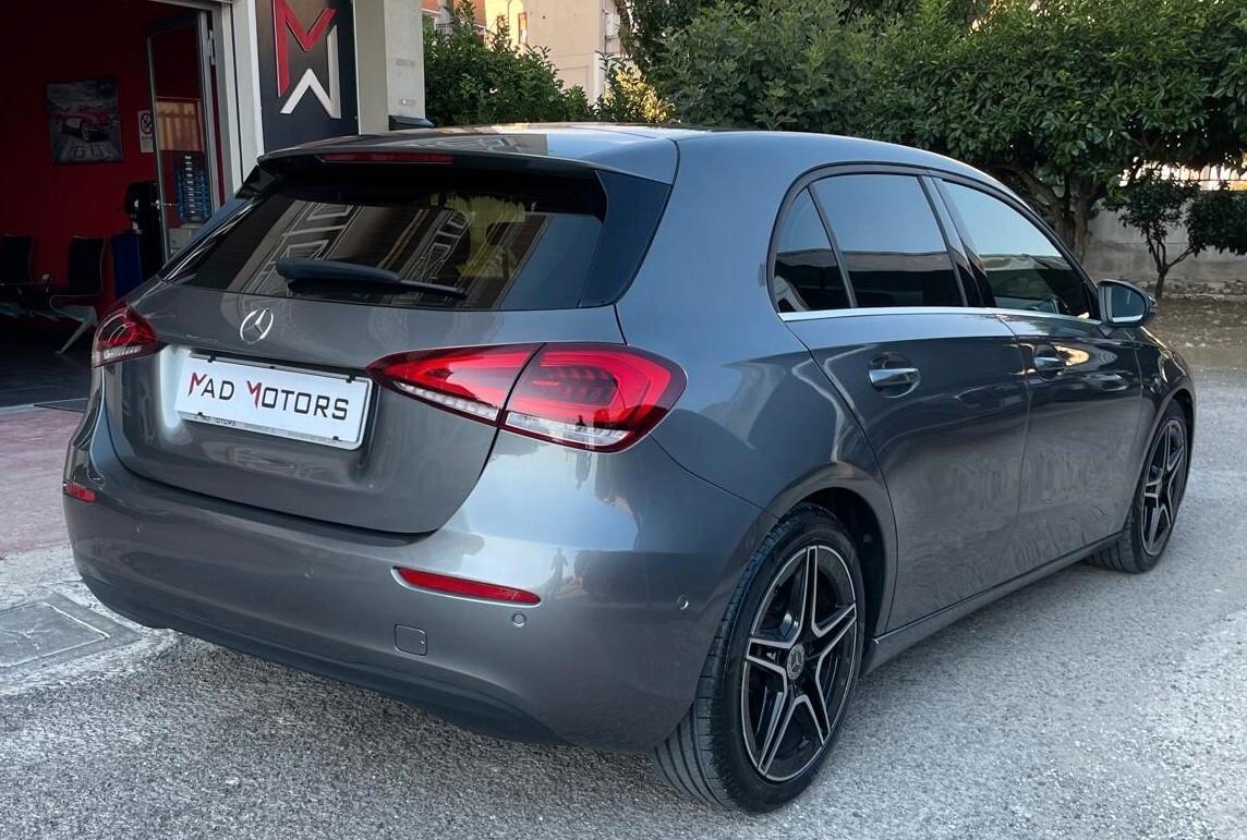 Mercedes-benz A 180 AMG Premium 2019