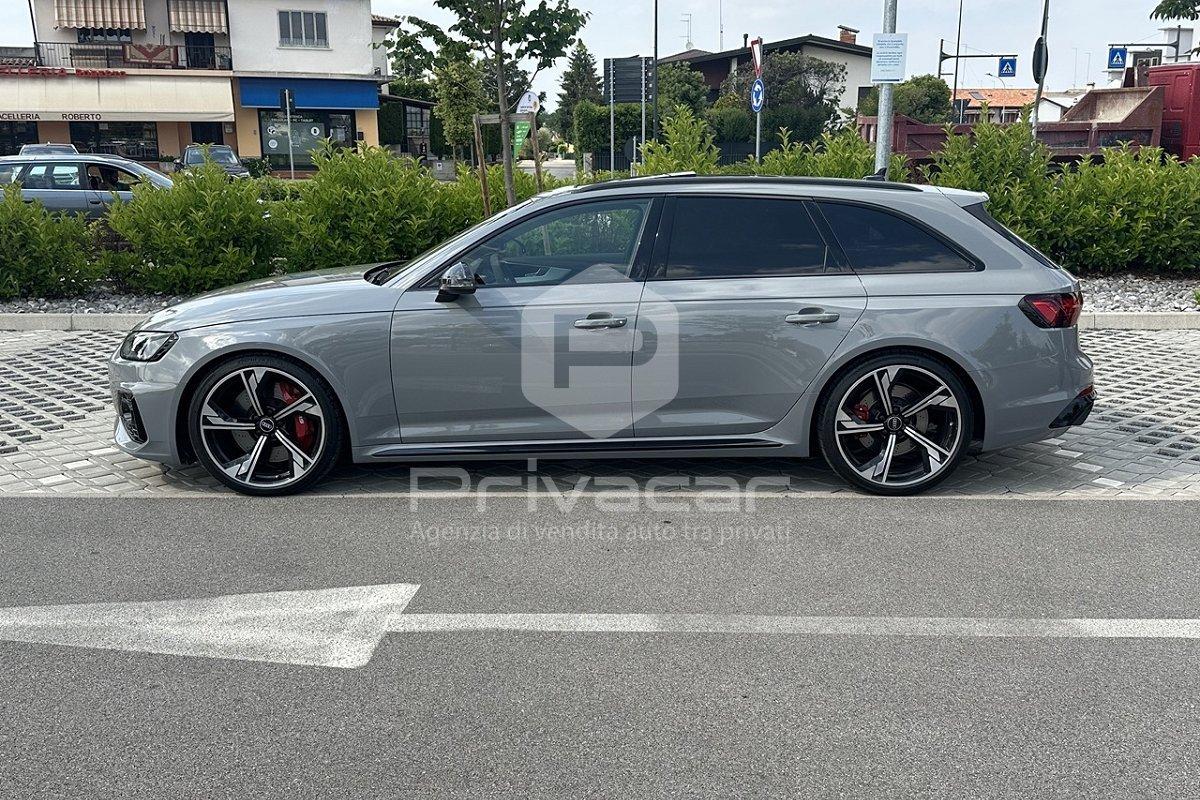 AUDI RS 4 Avant