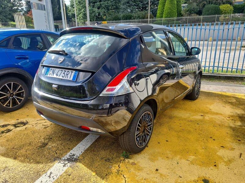 Lancia Ypsilon 1.0 FireFly 5 porte S&S Hybryd Gold CON PROMO PENATIAUTO4U
