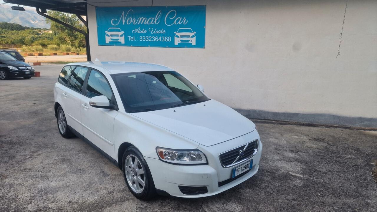Volvo V50 1.6 D DRIVE cat R-Design "130.000 Km"