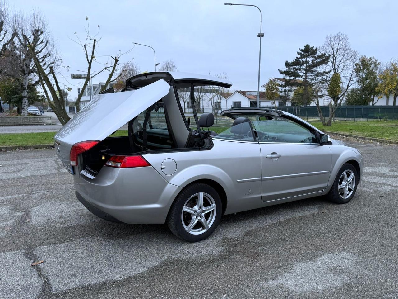 Ford Focus 2.0 TDCI CABRIO Neopatentati