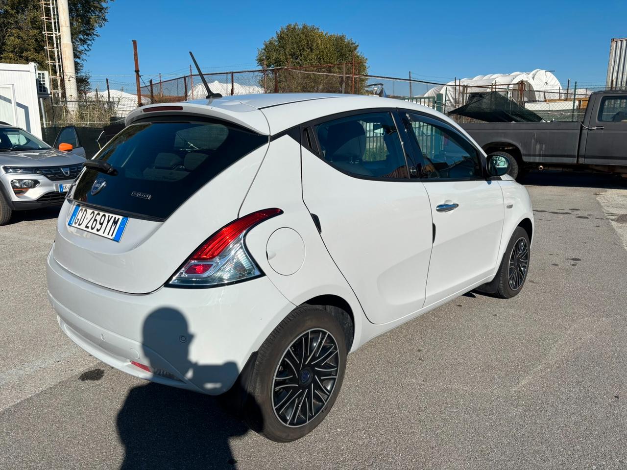 Lancia Ypsilon 1.0 FireFly 5 porte S&S Hybrid Ecochic Gold OK NEOPATENTATI