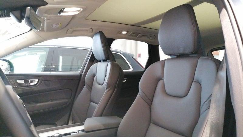 Volvo XC60 XC60 T6 Plug-in hybrid AWD automatico Plus Dark MY25