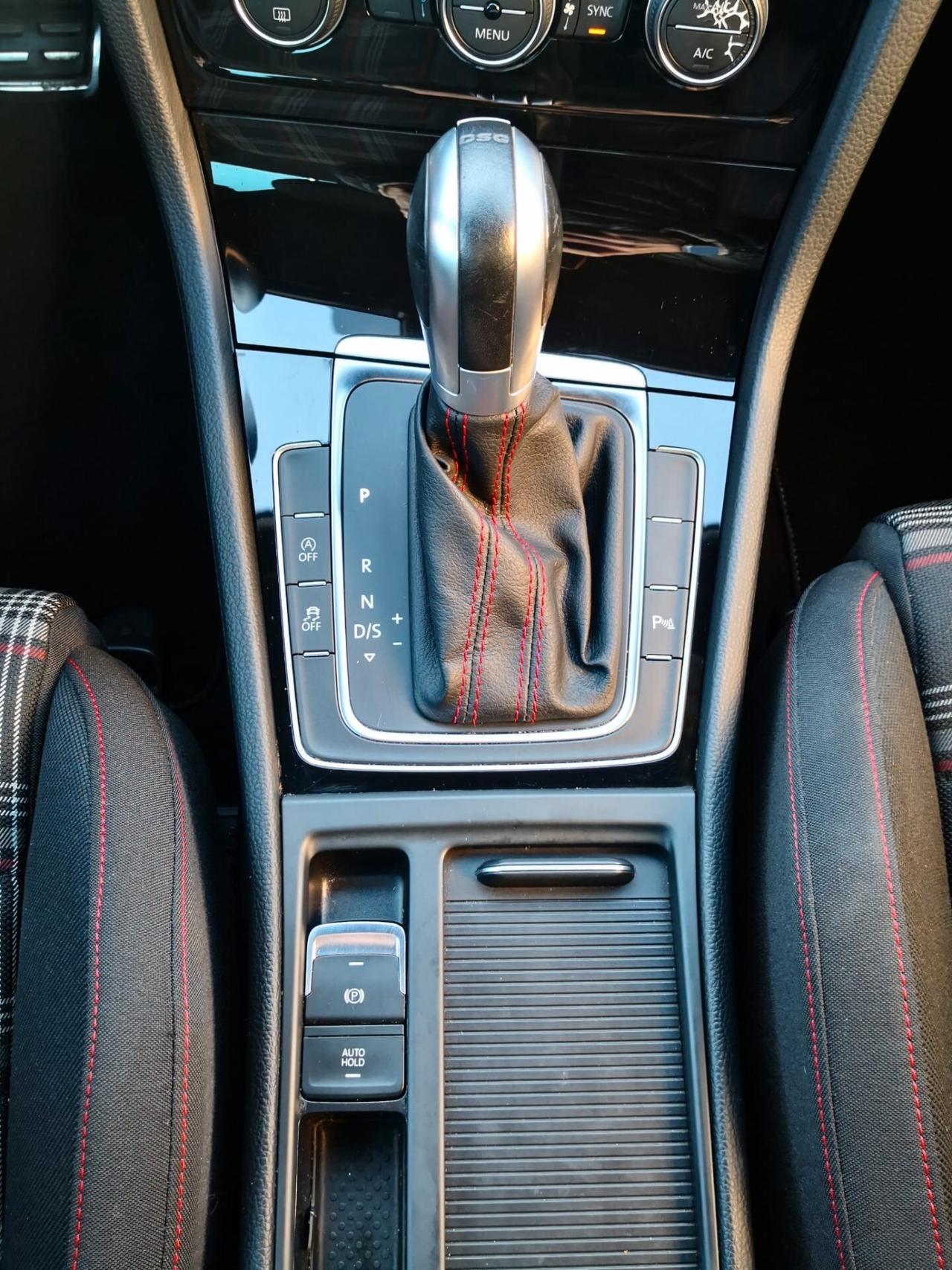 Volkswagen Golf GTI Performance 2.0 245 CV TSI DSG 5p. ***SU APPUNTAMENTO***