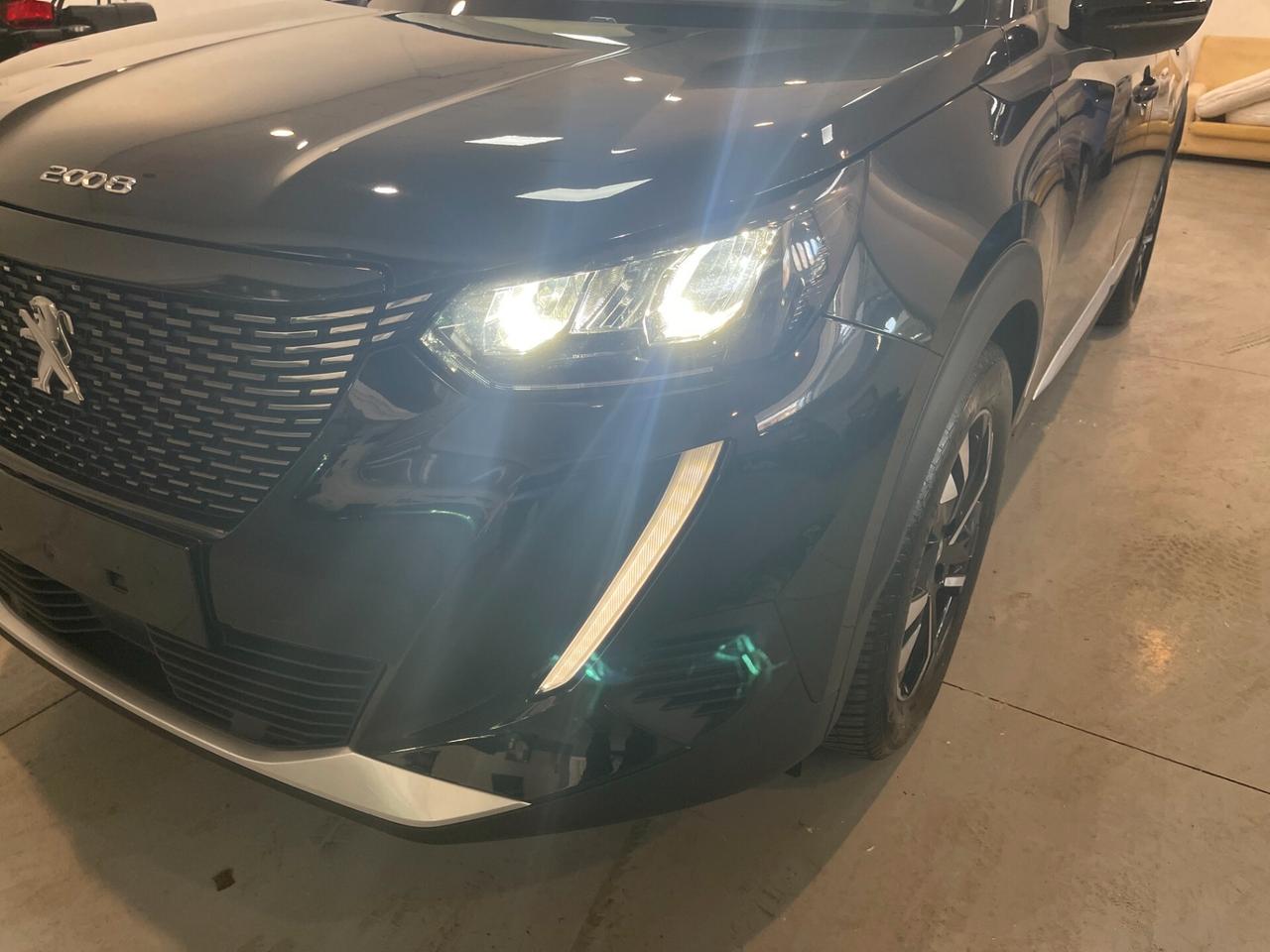 Peugeot 2008 PureTech 100 S&S Allure Pack