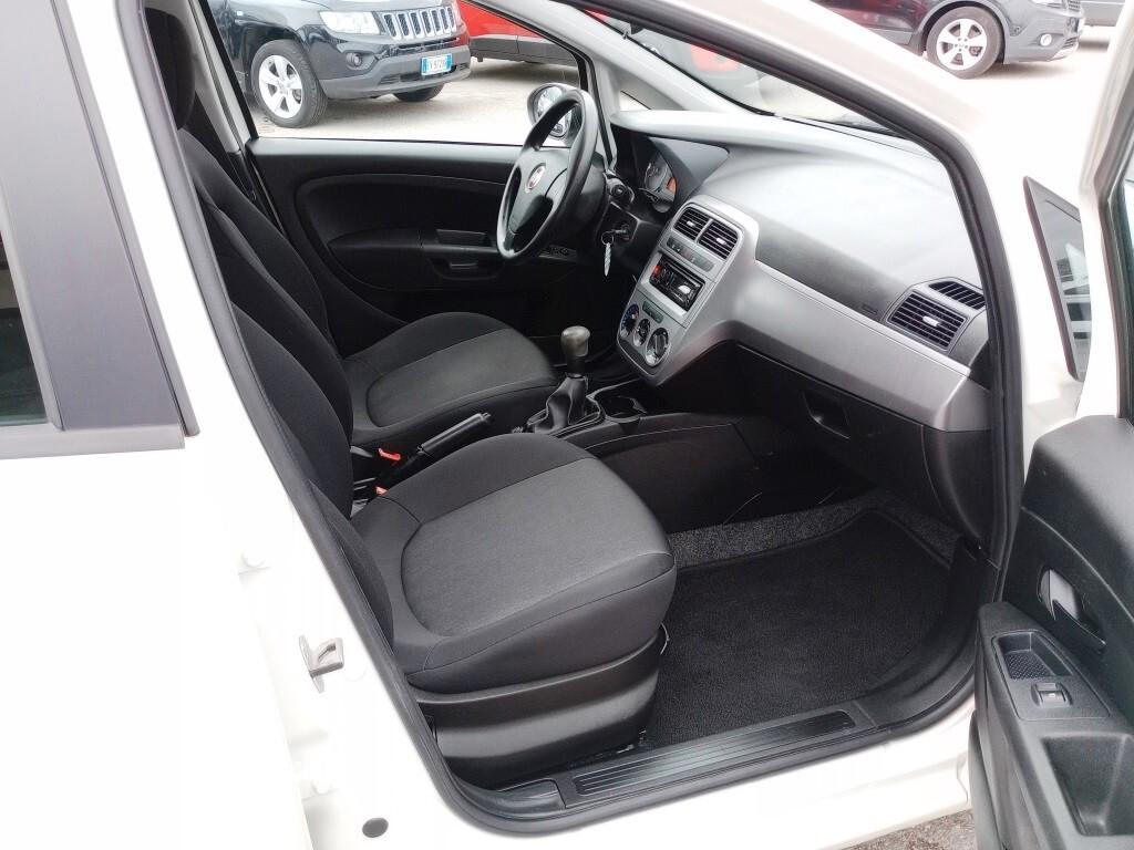 Fiat Punto 1.3 MJT II 75 CV 5 porte Street N1