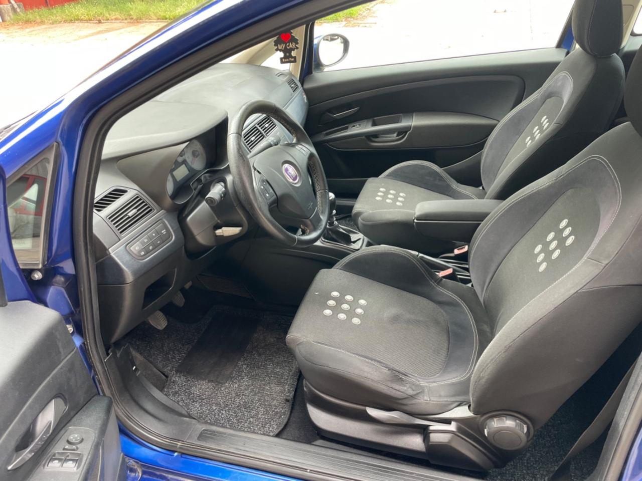 Fiat Grande Punto 1.4 Starjet 16V 3 porte Dynamic