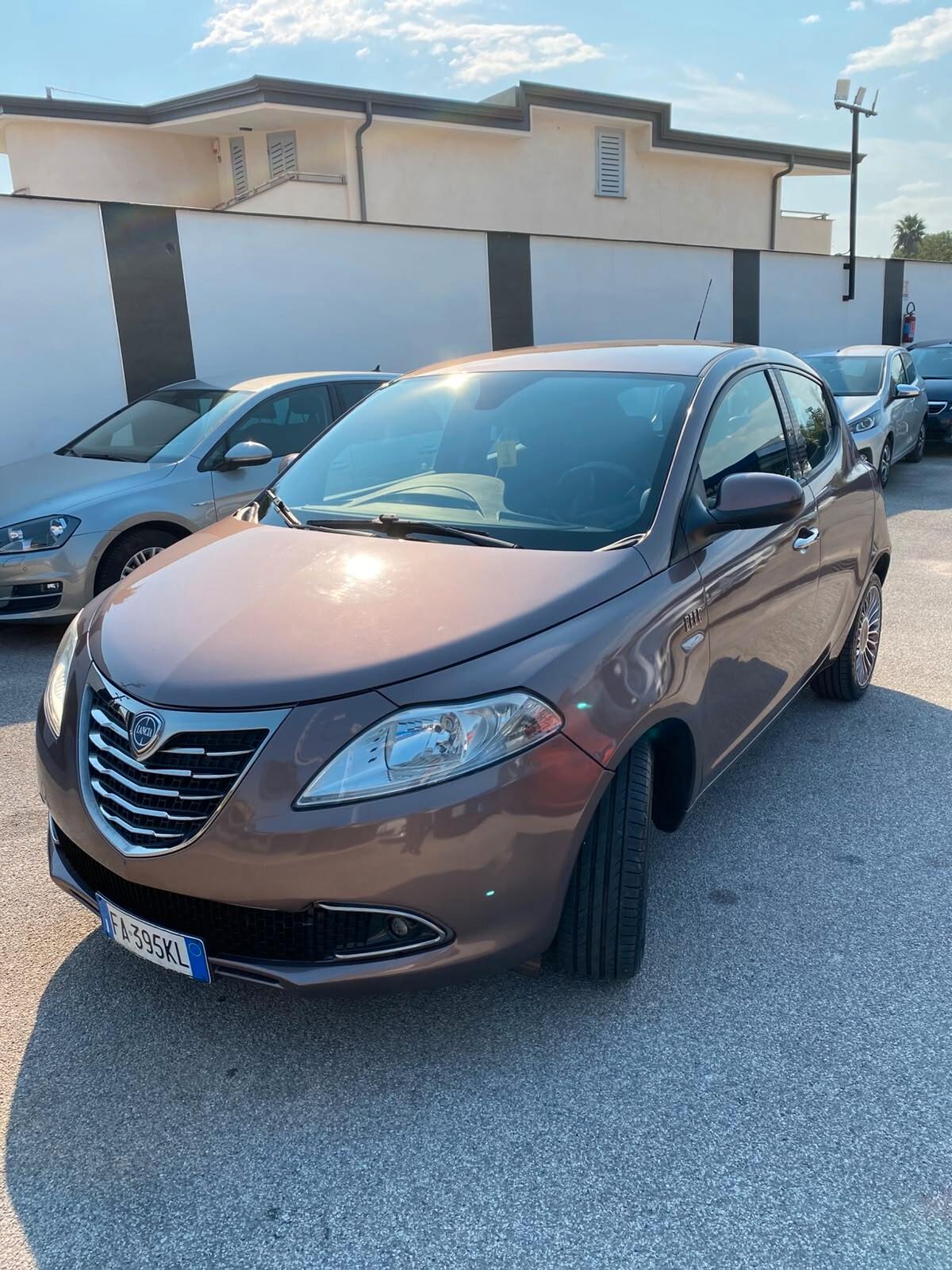 Lancia Ypsilon 1.2 69 CV 5 porte GPL Ecochic Elle