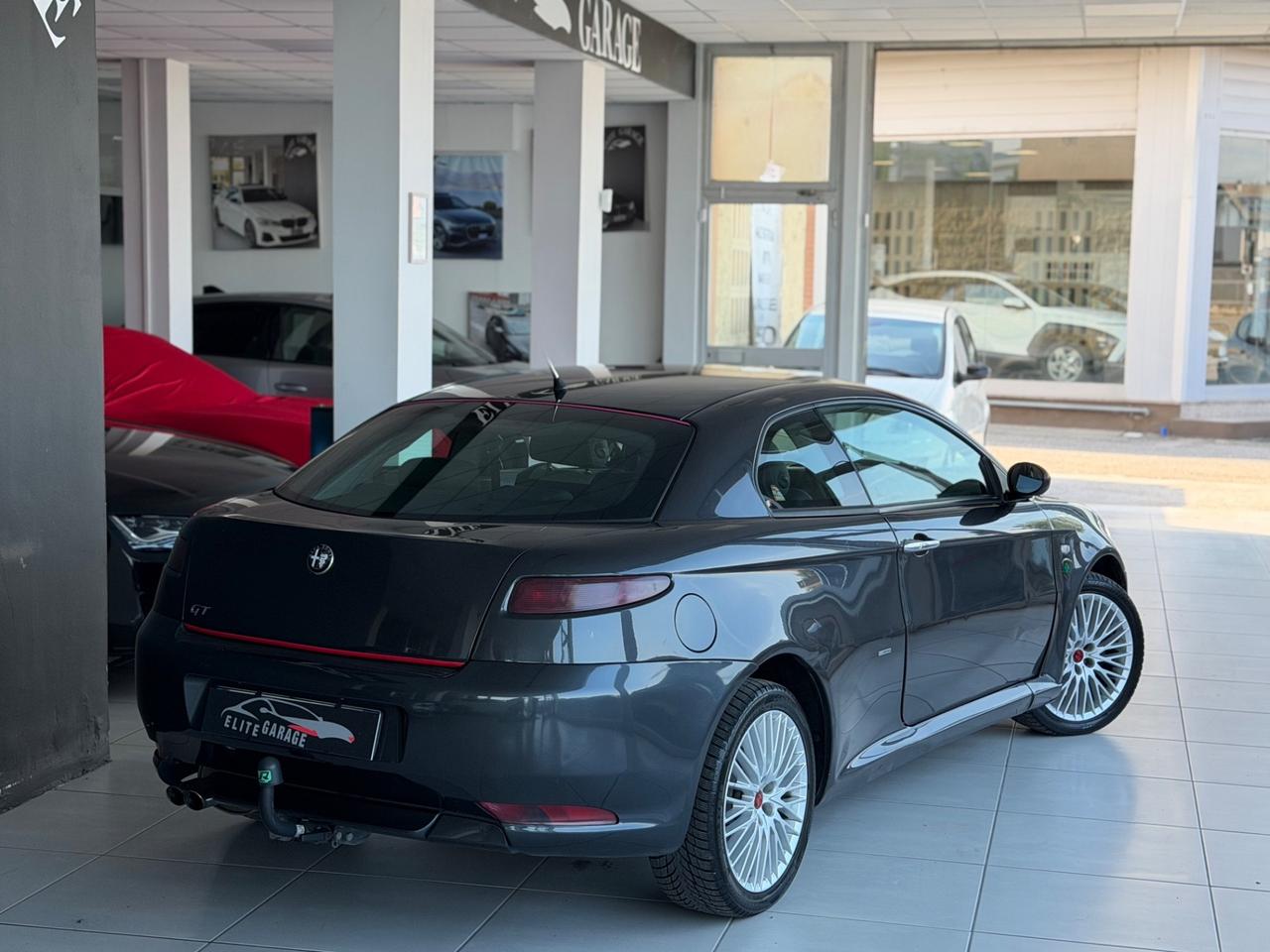 Alfa Romeo GT 1.9 JTDM 16V Distinctive Gancio Traino