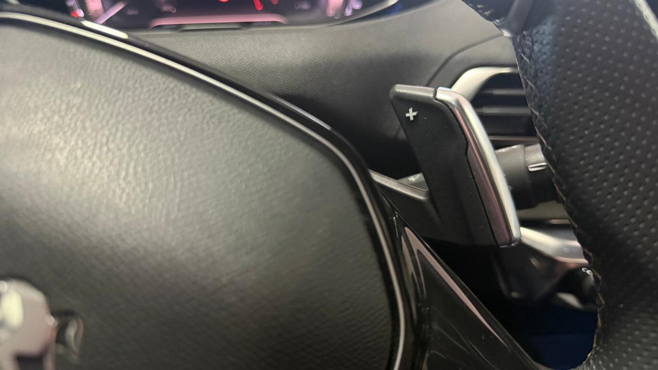 PEUGEOT 3008 1.5 131 CV GT PACK TETTO APRIBILE