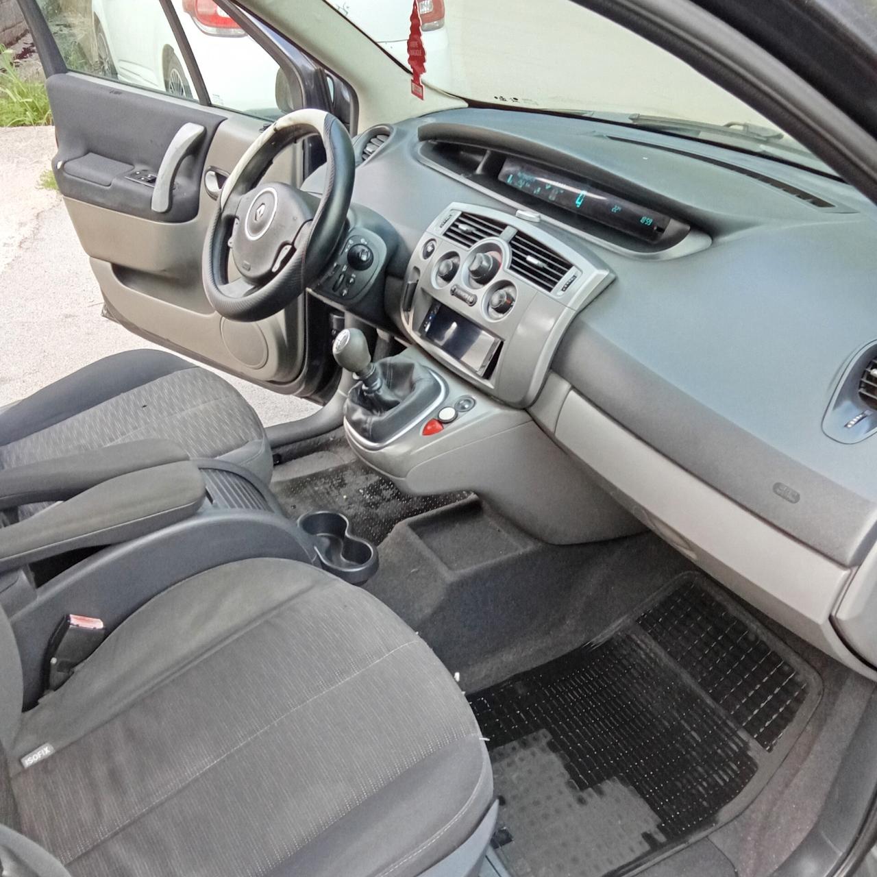Renault Scénic 1.5 dCi/105CV 08