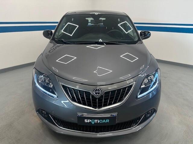 Lancia Ypsilon 1.0 FireFly 5 porte S&S Hybrid Silver