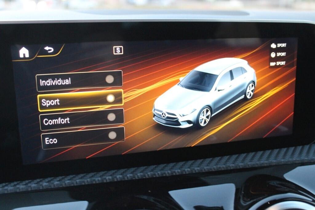 MERCEDES Classe A 180 d *SOLI 40.000 KM *CARPLAY