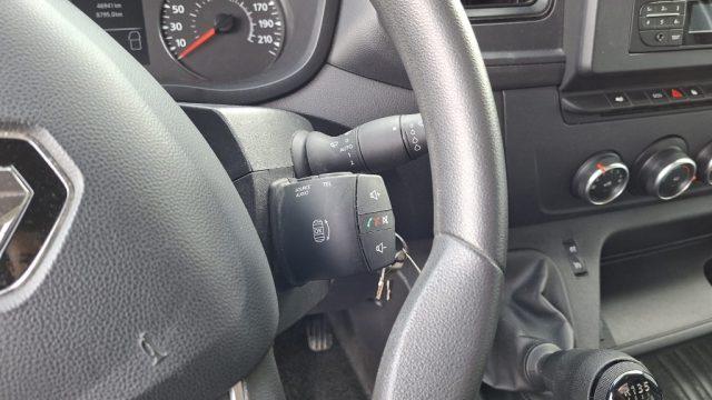 RENAULT RENAULT MASTER FONT VENDOME VAN XS IVA ESPOSTA