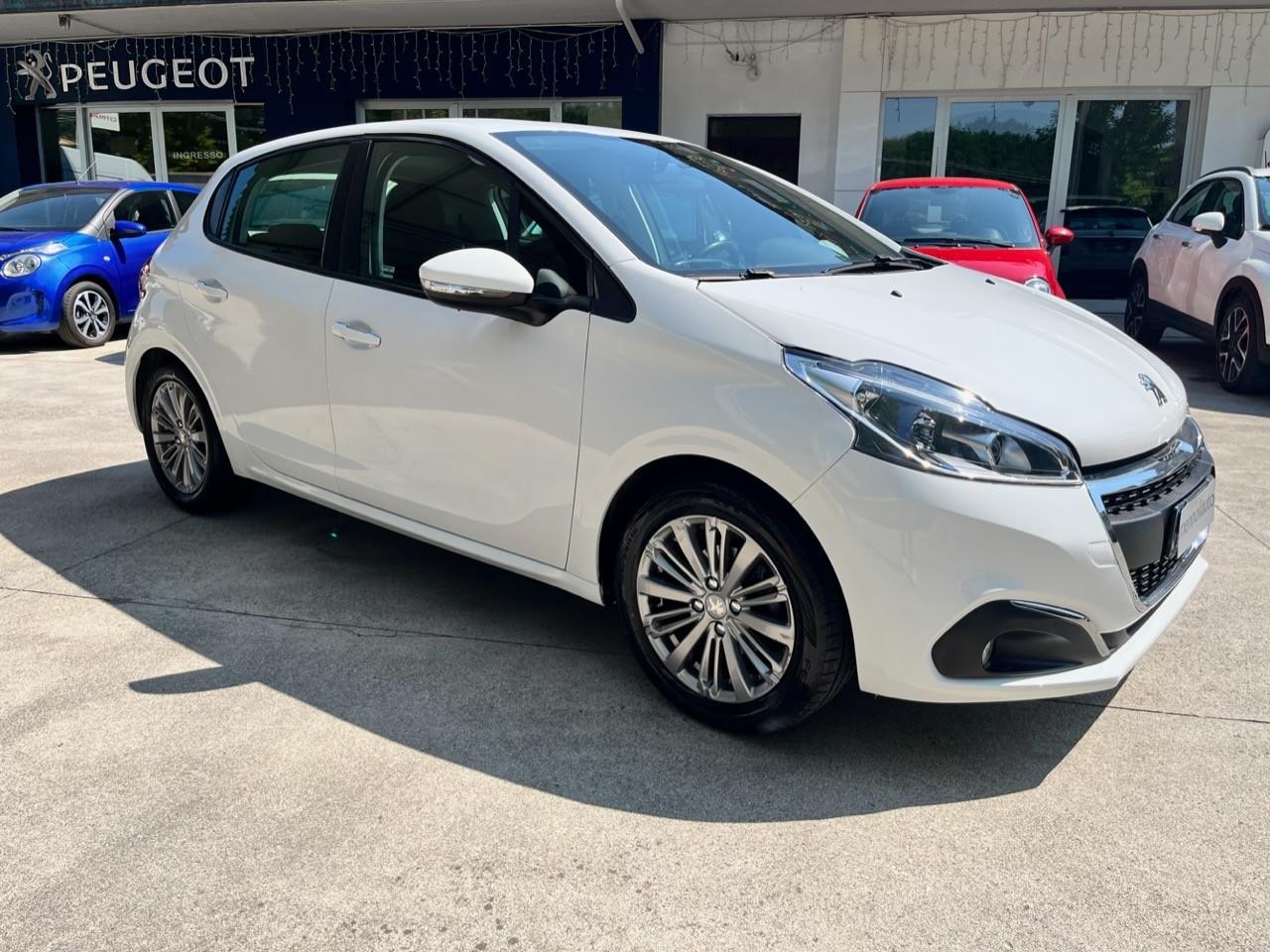 Peugeot 208 PureTech 82 5p. GPL Active