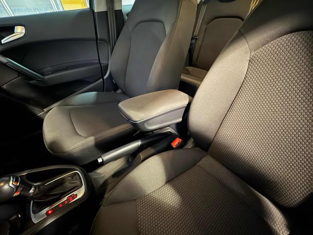 AUDI A1 SPB 1.0 TFSI ultra S tronic S-LINE