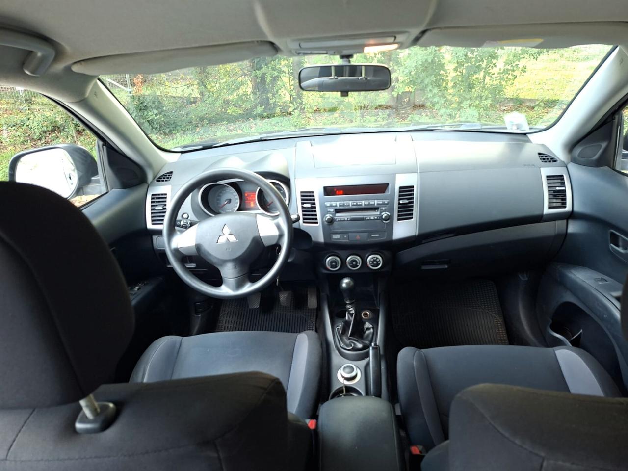 Mitsubishi Outlander 2.0 DI-D Invite DPF