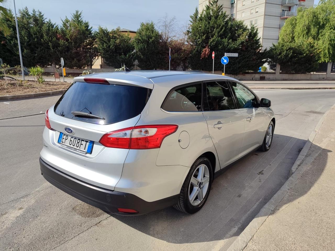Ford Focus 1.6 TDCi 115 CV Titanium PARI AL NUOVO!!!