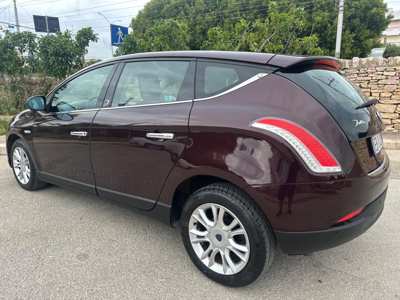 Lancia DELTA 1.6 DIESEL 2010 - TETTO PANORAMICO