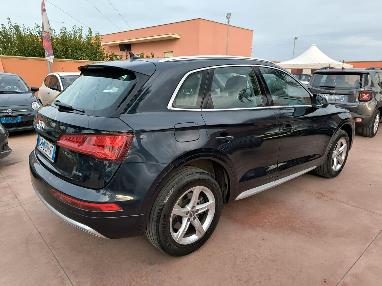 Audi Q5 40 TDI quattro S tronic Business Sport