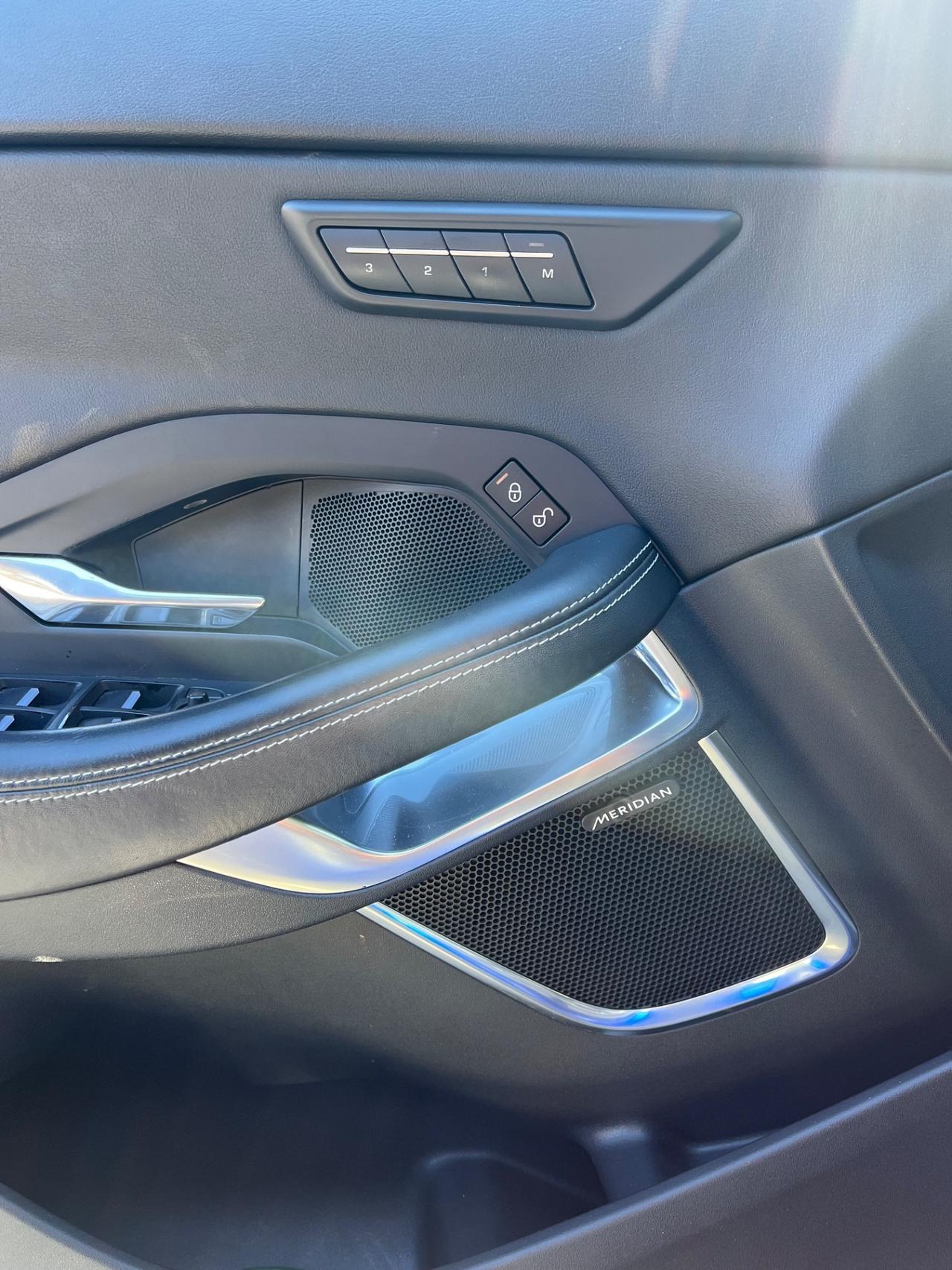 Jaguar E-Pace 2.0D 180 CV AWD aut. R-Dynamic HSE