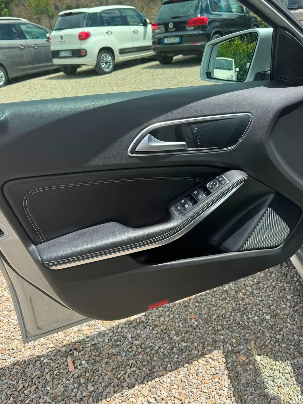 Mercedes-benz A 180 d Premium