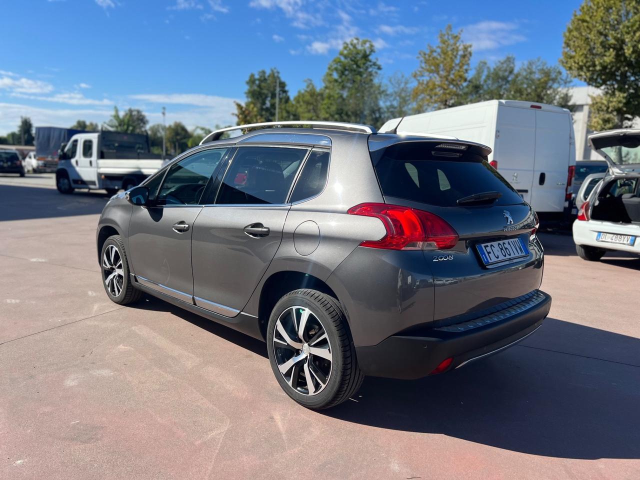 Peugeot 2008 BlueHDi 120 S&S Allure