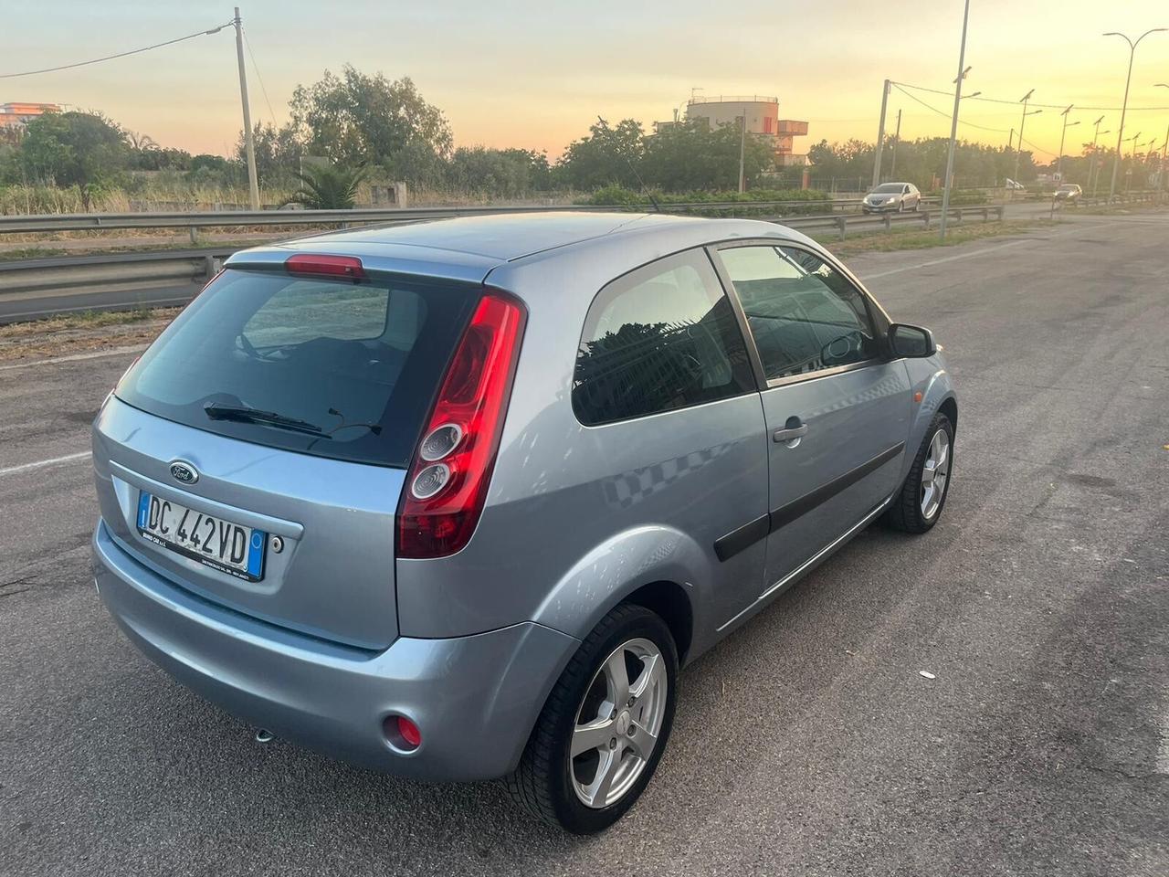 Ford Fiesta 1.4 TDCi 3p. Ghia 2006