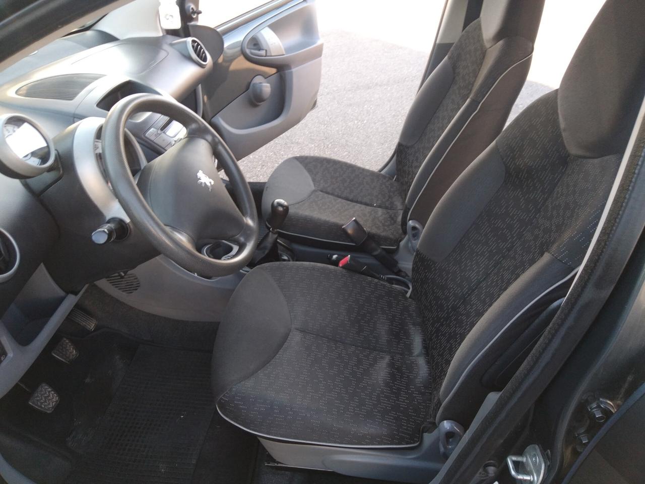 Peugeot 107 1.0 68CV 5p. Allure x neopatentati