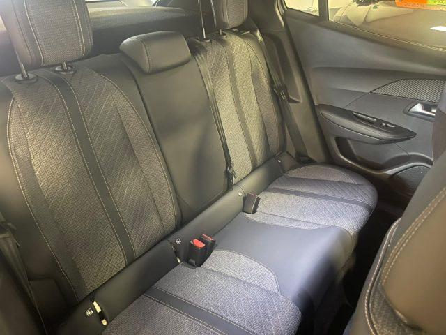 PEUGEOT 2008 PureTech 100 S&S Allure C/GRIMALDI SPECIAL DAY