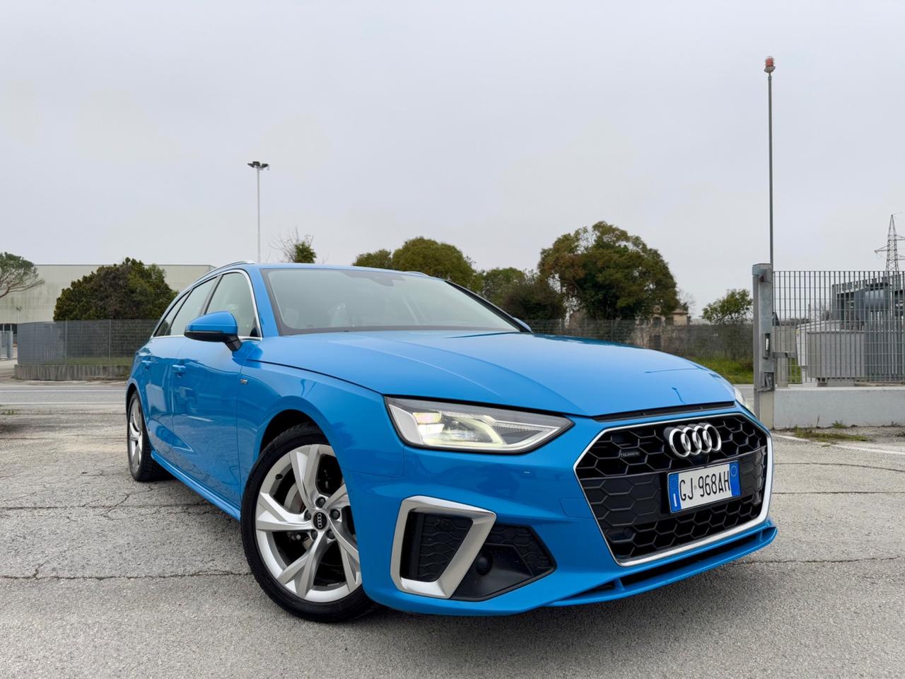AUDI A4 Avant Quattro S-LINE - Virtual Led 18