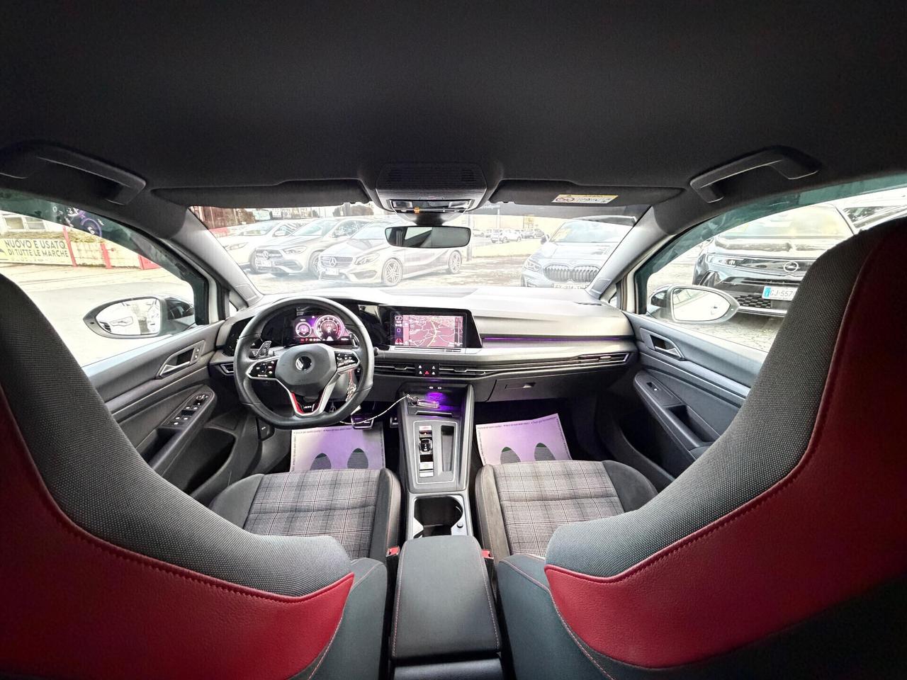 Volkswagen Golf 8 GTI 2.0 TSI 245CV