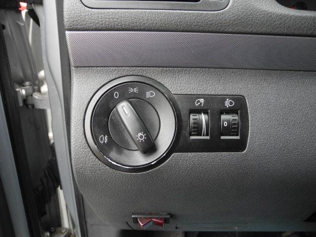 VOLKSWAGEN Touran 1.9 TDI 105cv -AUTOCARRO 5 POSTI- OK NEOPATENTATI