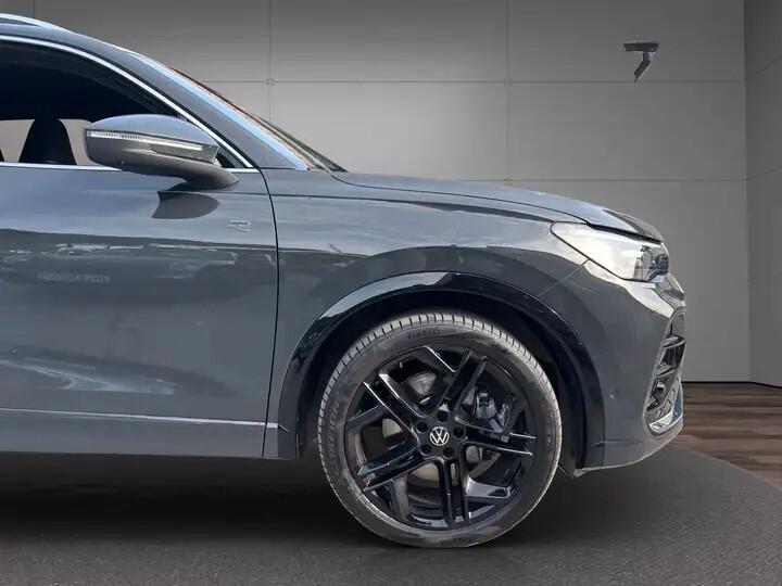 olkswagen Tiguan 2.0 tdi R-Line 150cv dsg~Unipro~Promo~Finanziamento