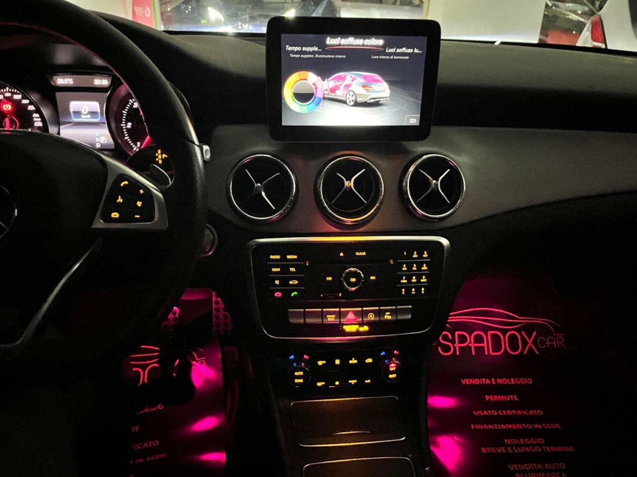 MERCEDES CLA SHOOTING BRAKE 200D *TETTO * PREMIUM *UNICOPROPRIETARIO