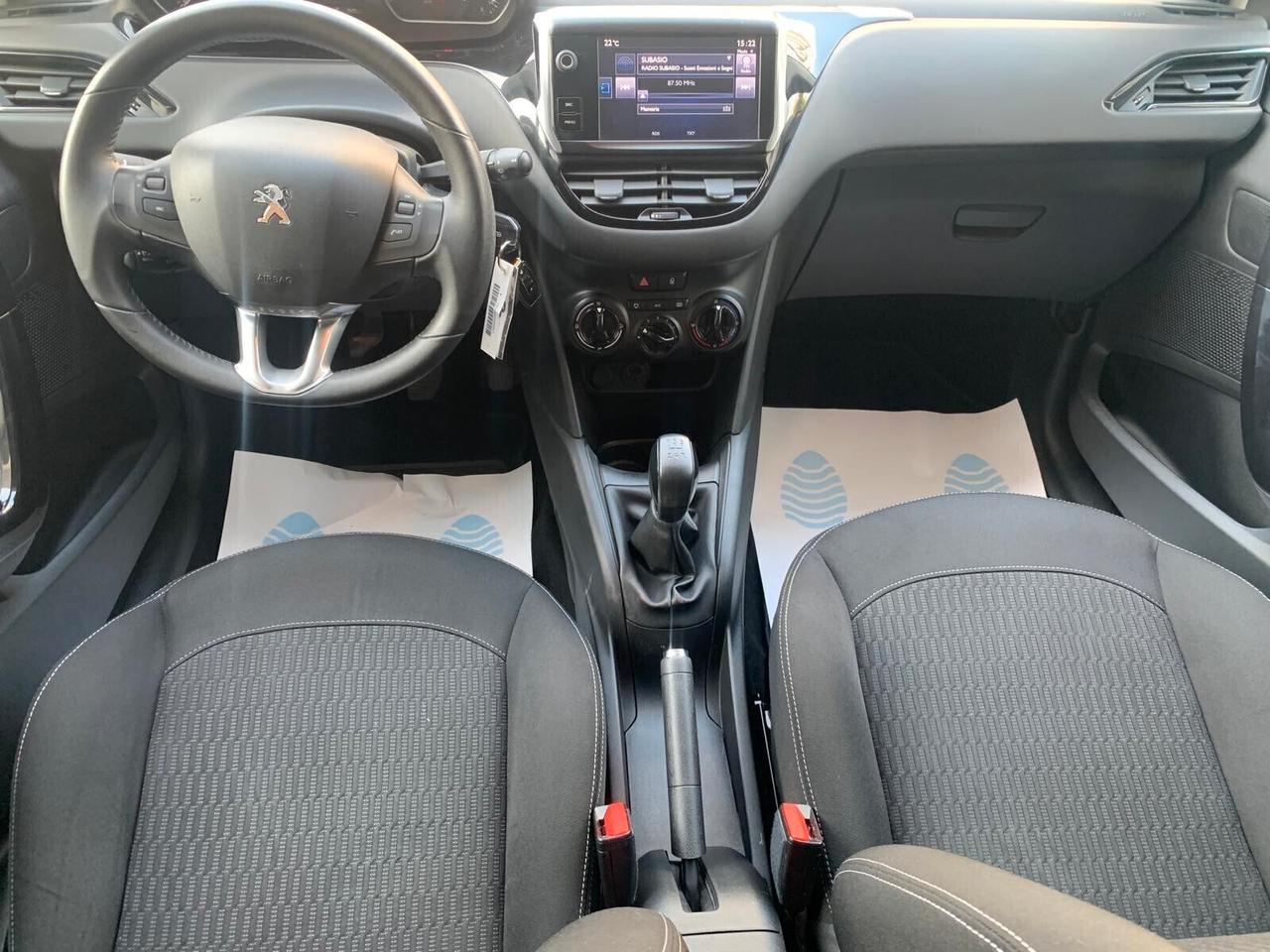 Peugeot 208 PureTech 82 5 porte Allure