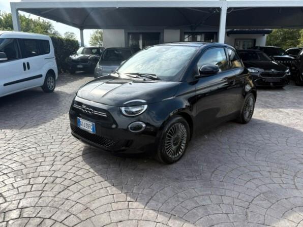 Fiat 500e Berlina 42 kWh Icon