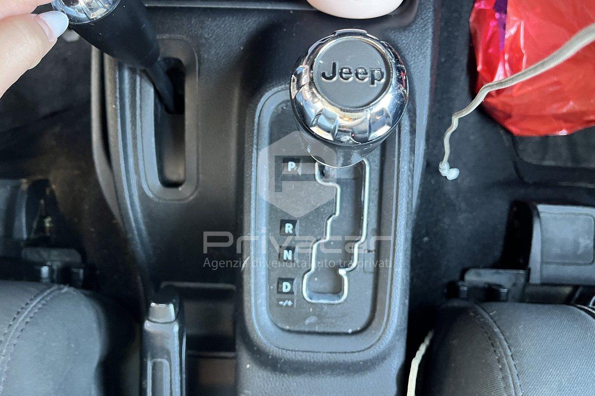 JEEP Wrangler 2.8 CRD DPF Cabrio