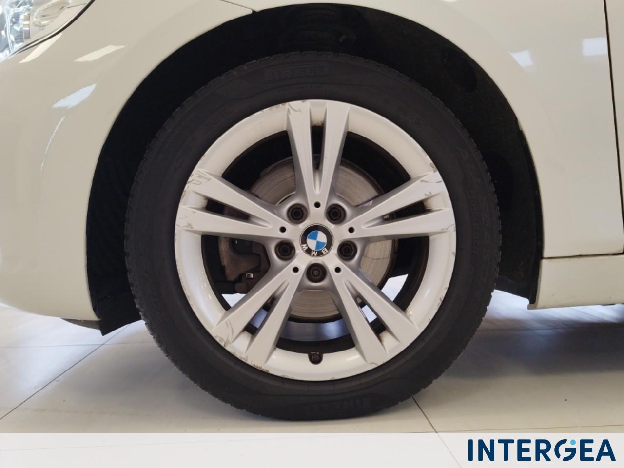 BMW 216d Active Tourer Advantage my15