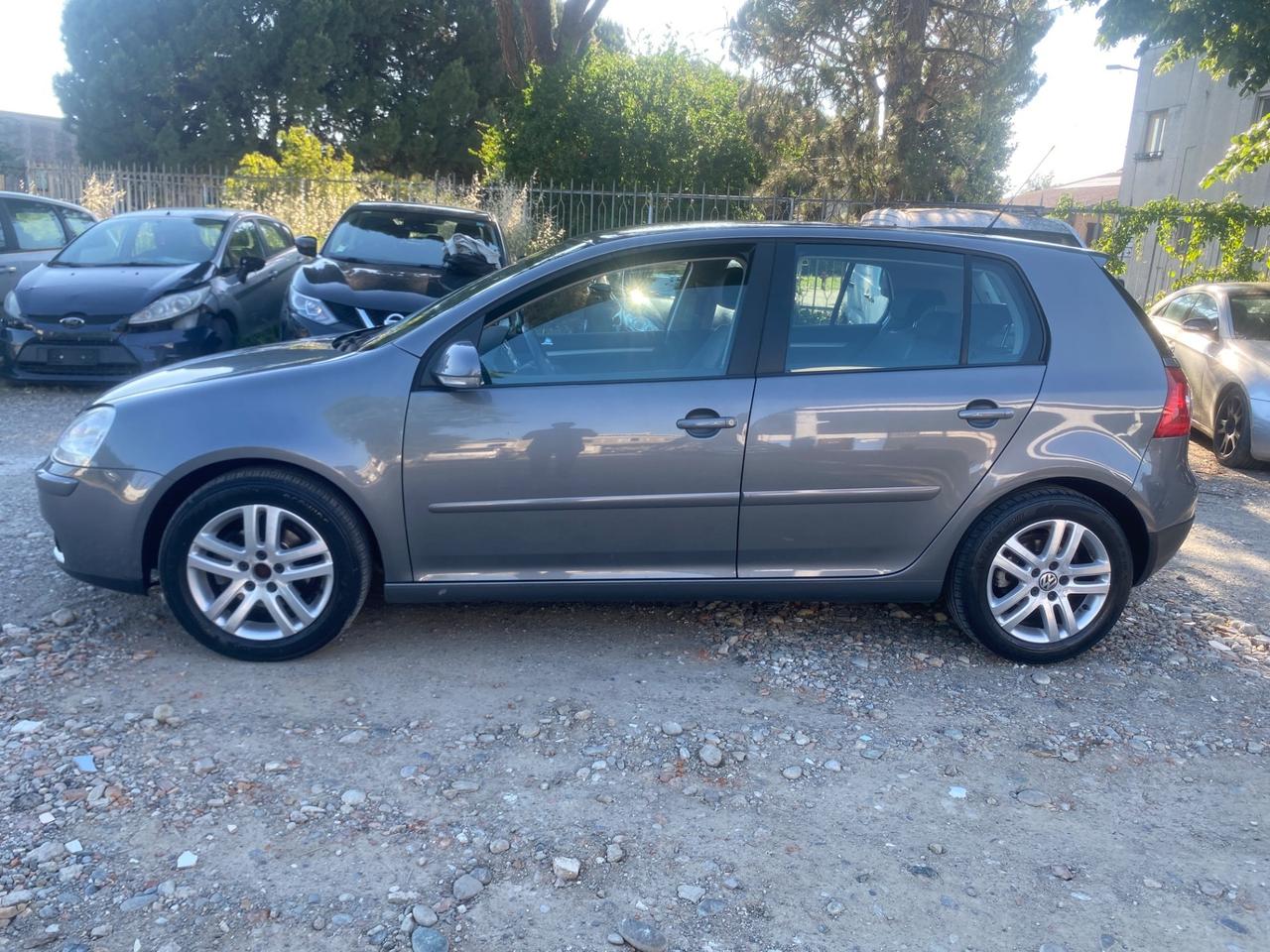 Volkswagen Golf 1.6 16V FSI 5p. Comfortline