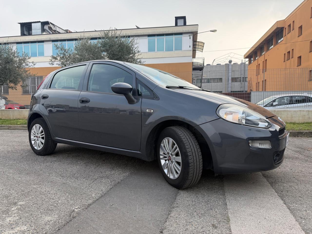Fiat Punto 1.2 5 porte Lounge soli km 84000