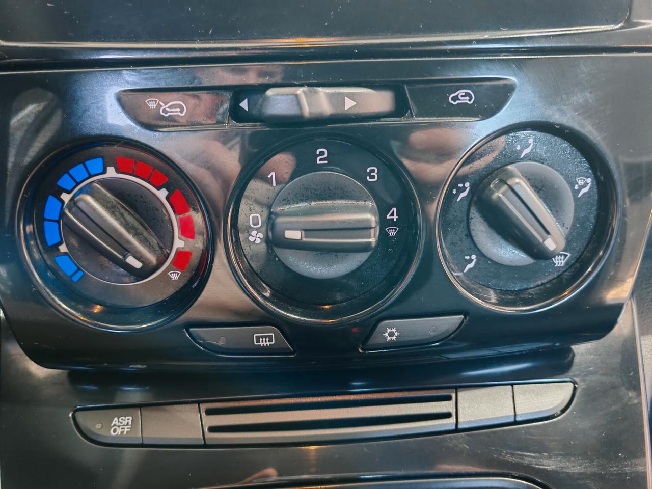 Lancia Ypsilon 1.0 FireFly Hybrid Gold