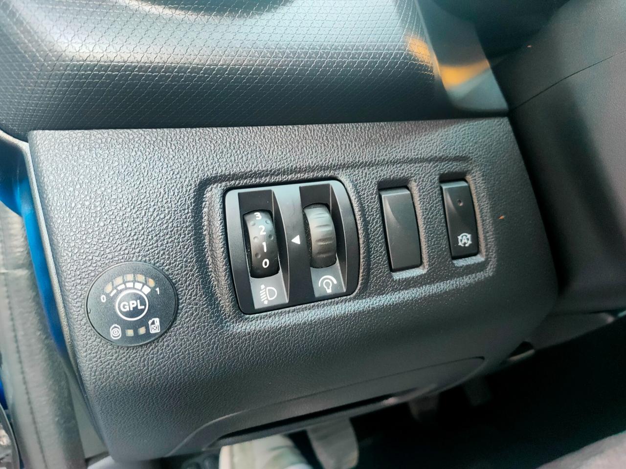Renault Clio TCe 12V 90 CV GPL Start&Stop 5 porte Energy Duel2