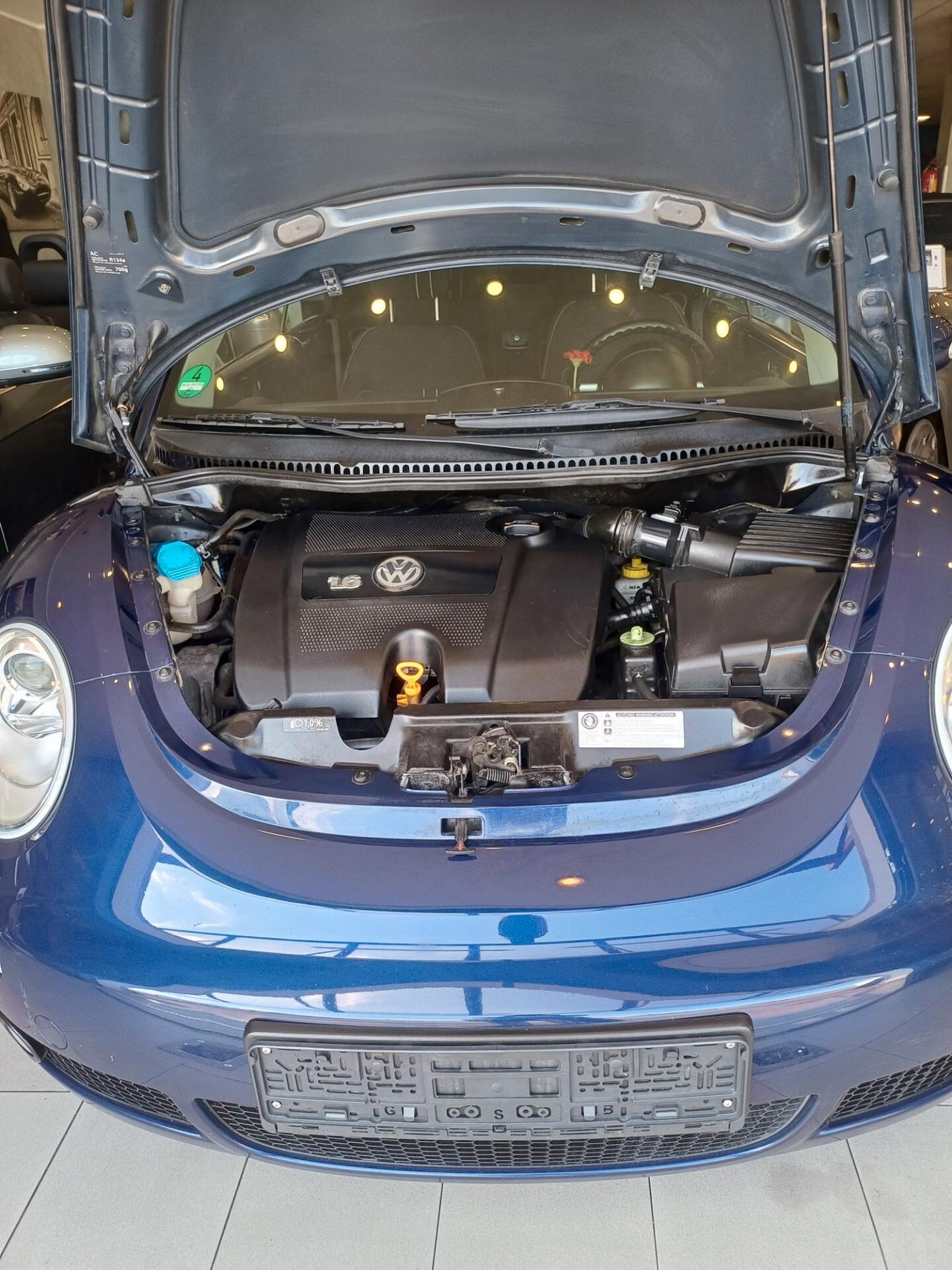 Volkswagen New Beetle 1.6 Cabrio NEOPATENTATI