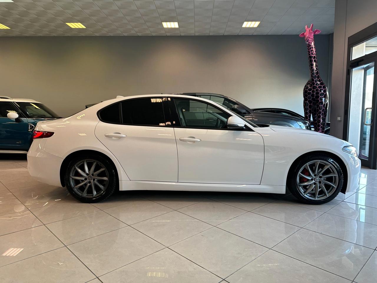 Alfa Romeo Giulia 2.2 Turbodiesel 150 CV AT8 Super PARI AL NUOVO