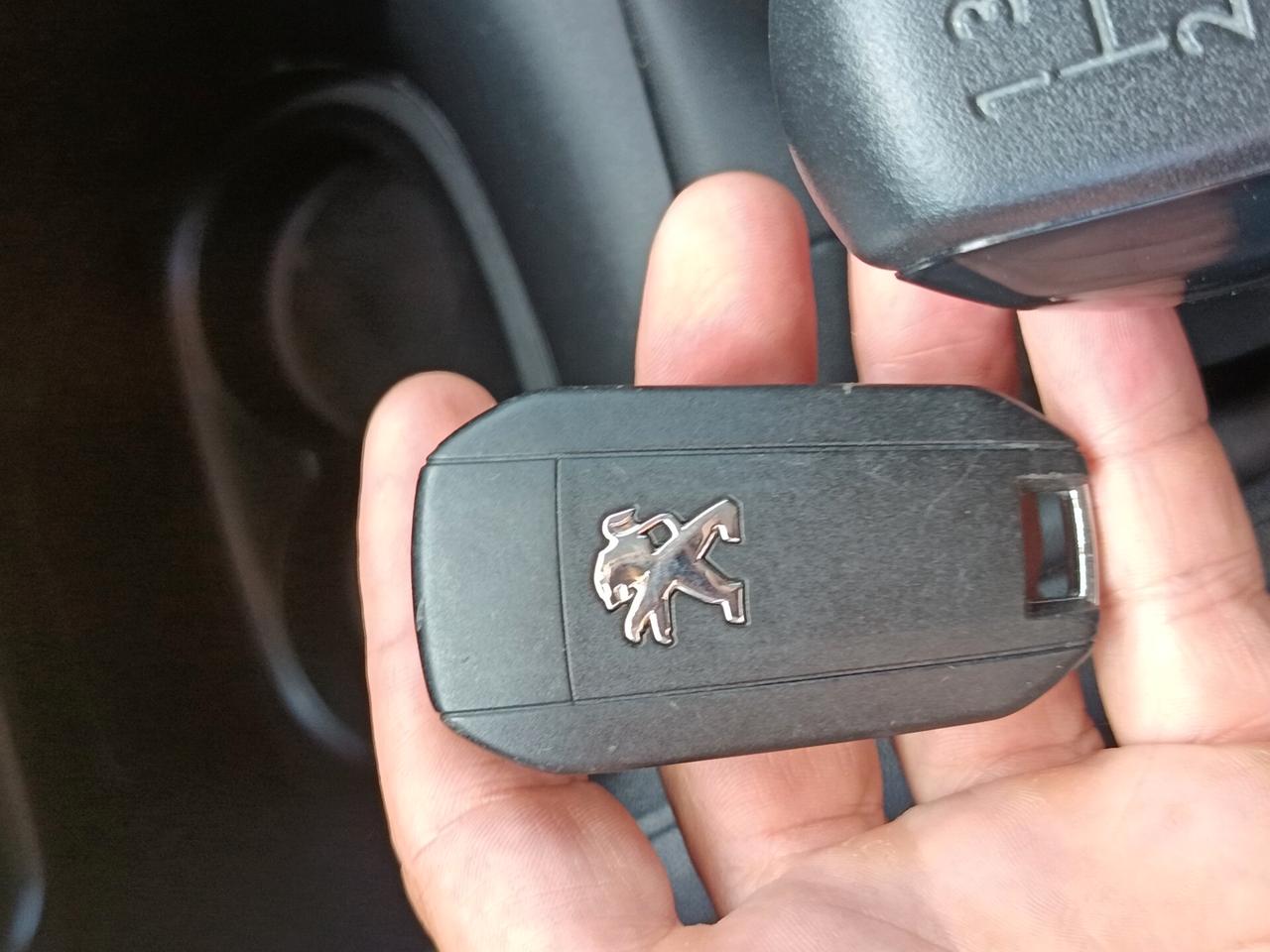 Peugeot 208 PureTech 82 5 porte Allure"FINO AL 15/08 P.P. INCLUSO"