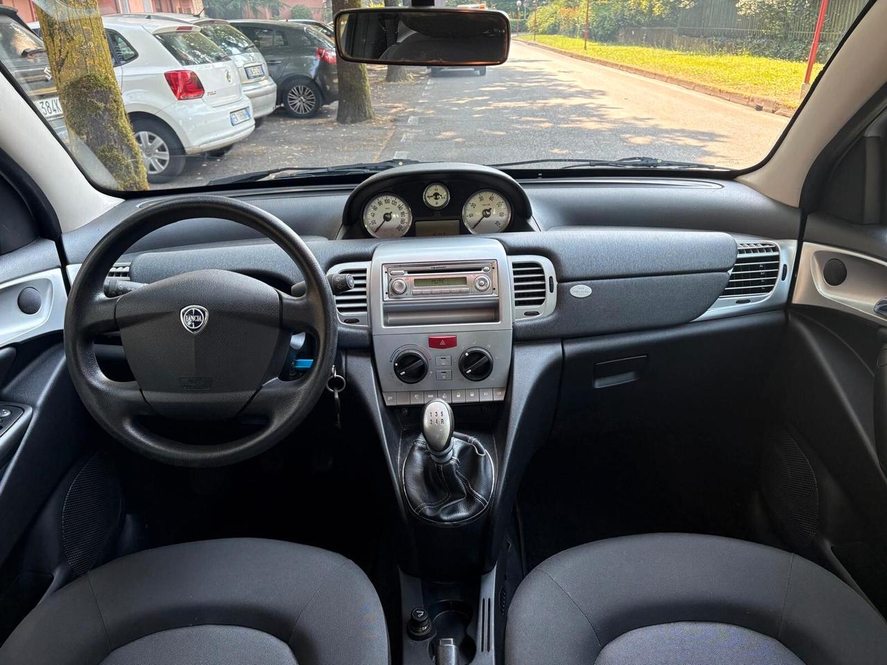 Lancia Ypsilon 1.2 69 CV 5 porte S&S Platinum km 85.000