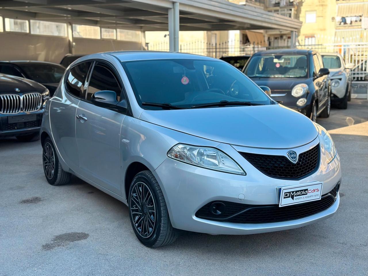 Lancia Ypsilon 1.2 69 CV 5 porte GPL Gold