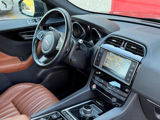 JAGUAR F-Pace 3.0 D V6 300 CV AWD aut. First Edition PELLE